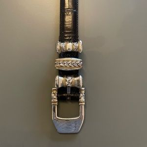 Womens black leather belt 33 inches